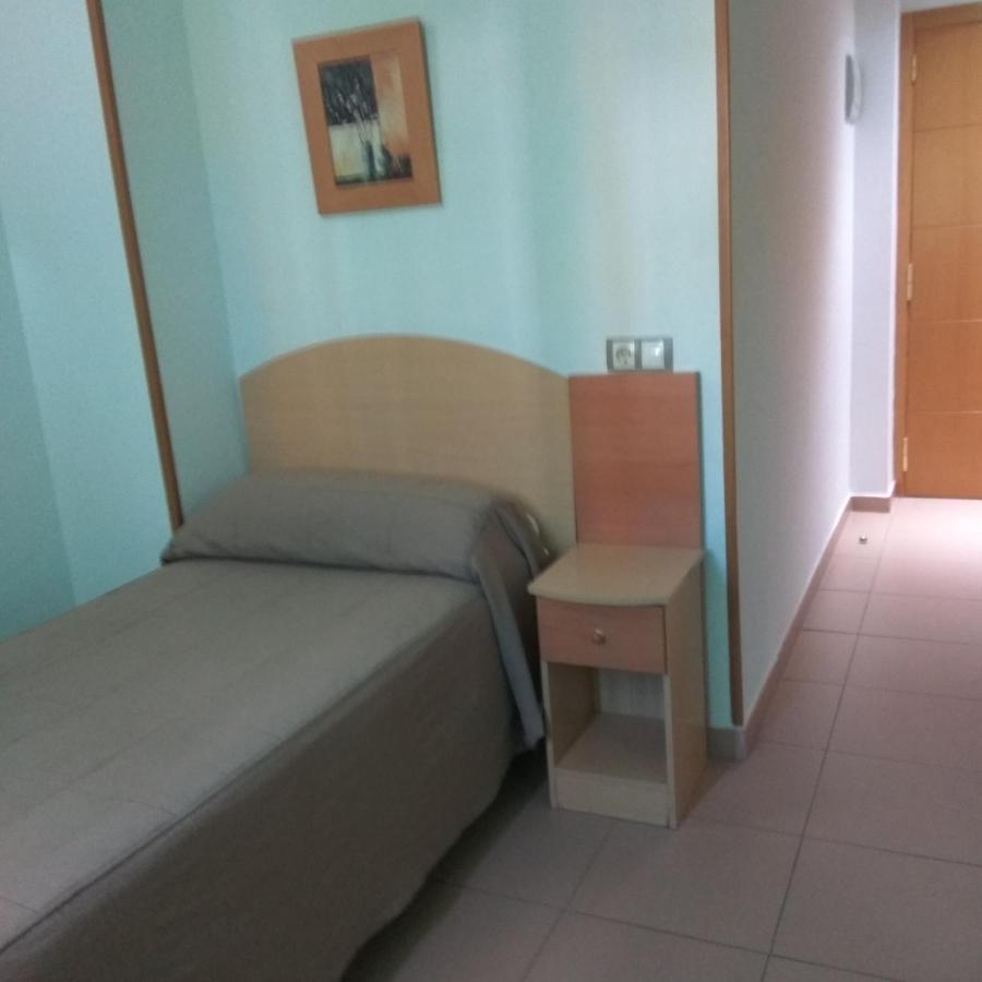 Hostal El Arco Mejorada Del Campo Ngoại thất bức ảnh