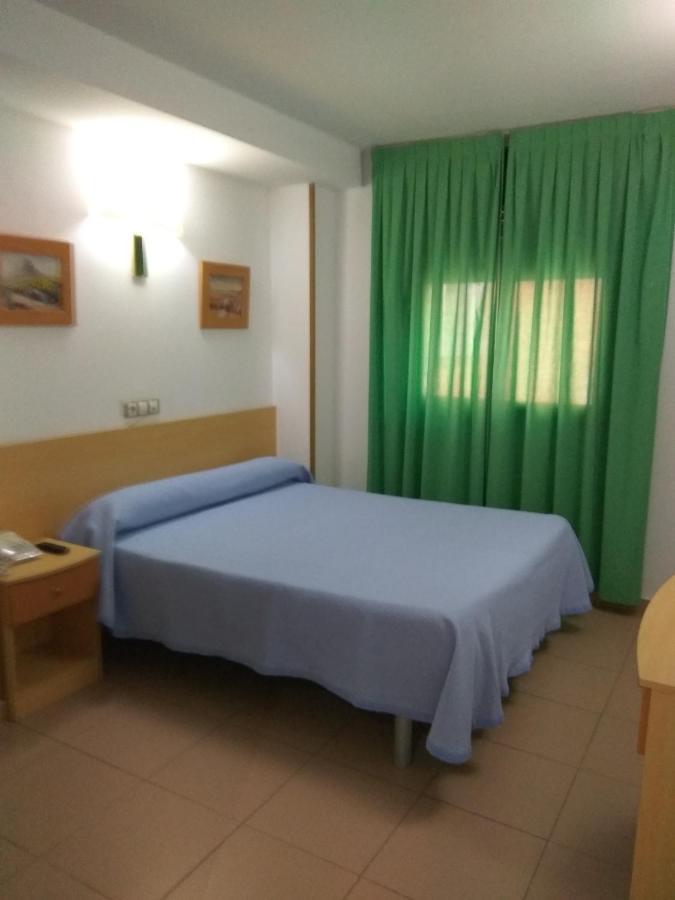 Hostal El Arco Mejorada Del Campo Ngoại thất bức ảnh