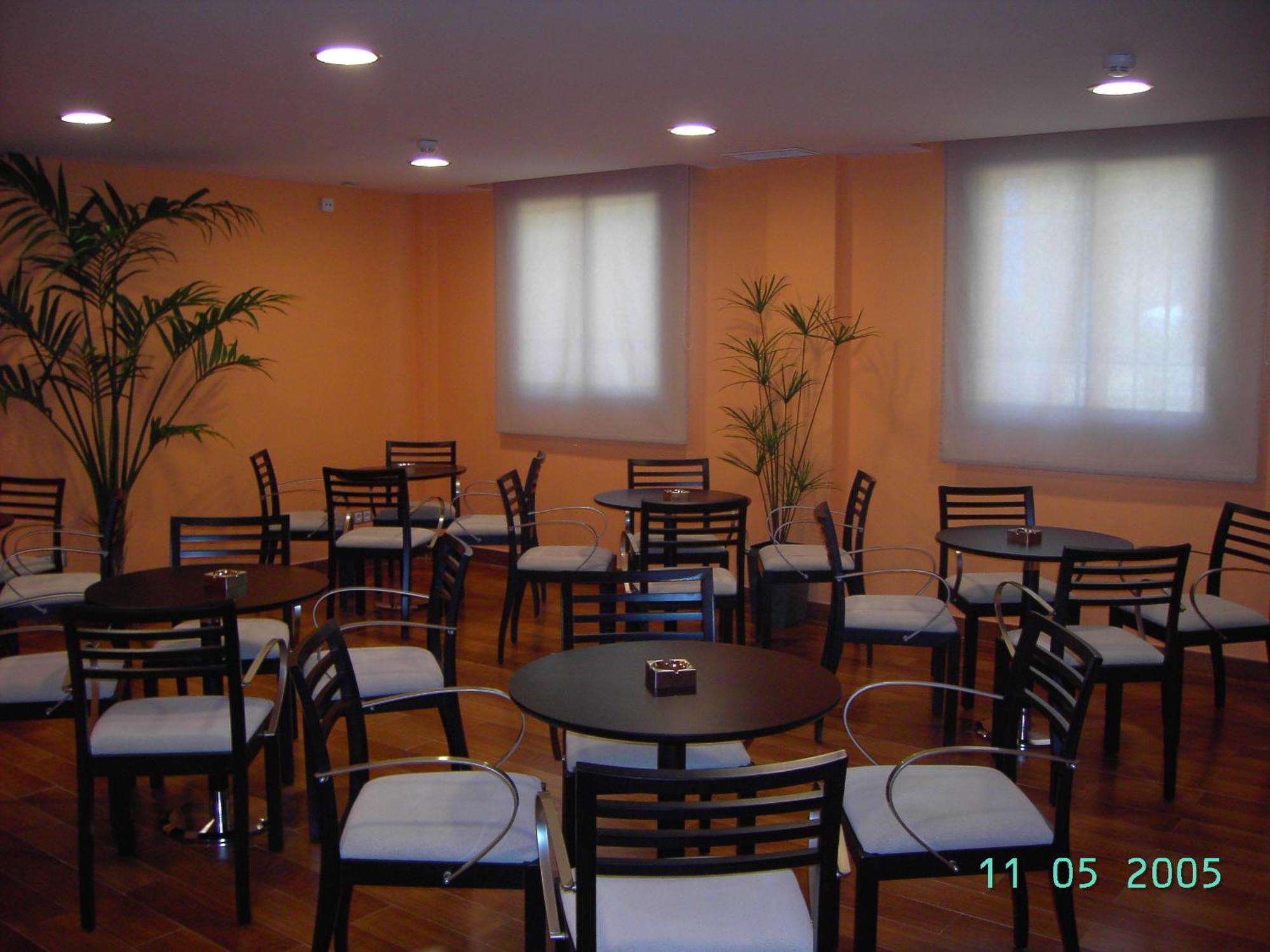 Hostal El Arco Mejorada Del Campo Ngoại thất bức ảnh