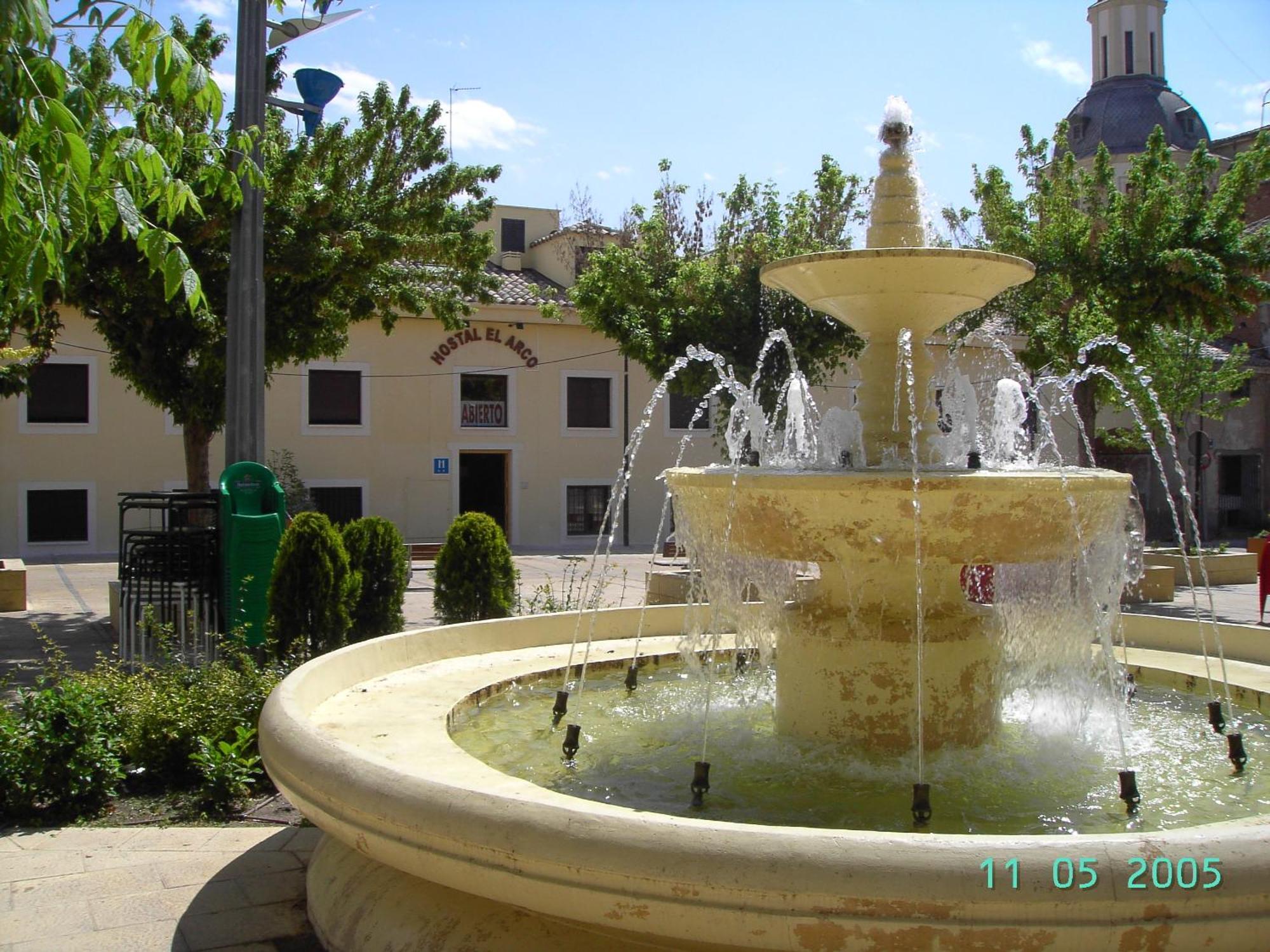Hostal El Arco Mejorada Del Campo Ngoại thất bức ảnh