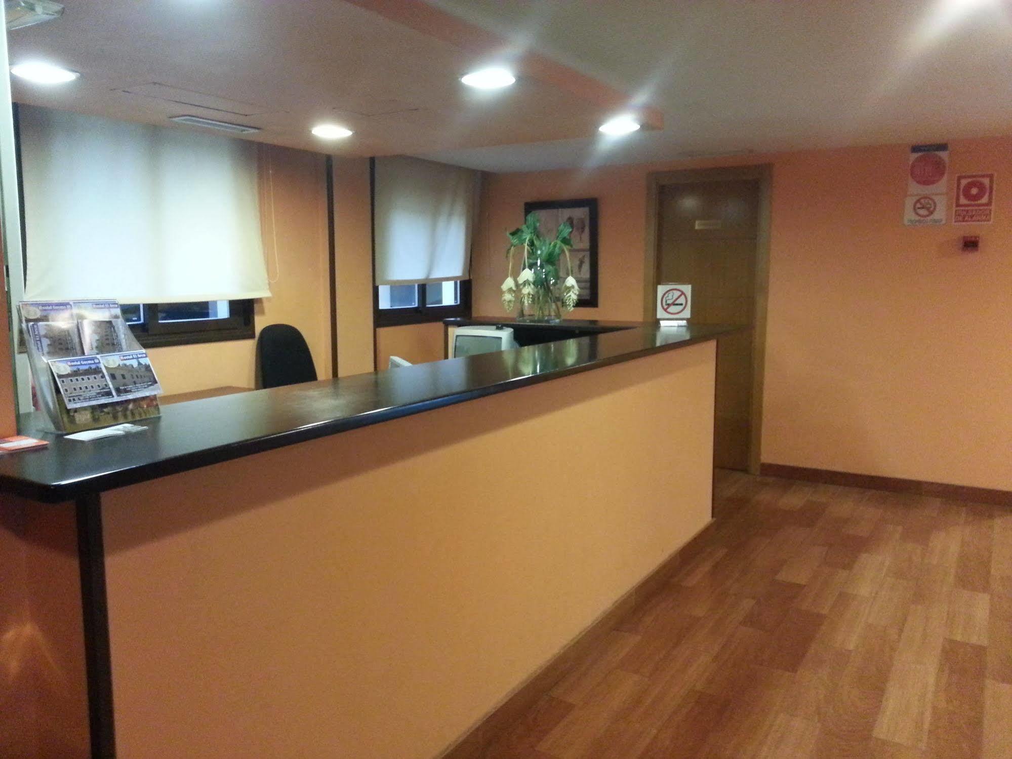 Hostal El Arco Mejorada Del Campo Ngoại thất bức ảnh